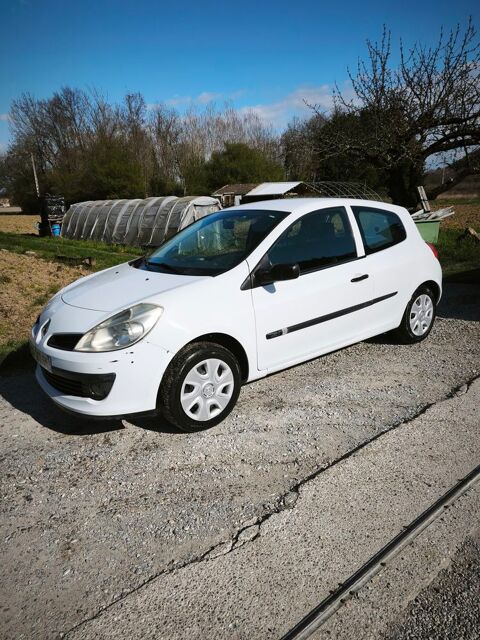 Renault Clio III CLIO SOCIETE 1.5 DCI 70 GENERIQUE 0 occasion Serrieres 