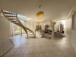  Maison  vendre 11 pices 210 m