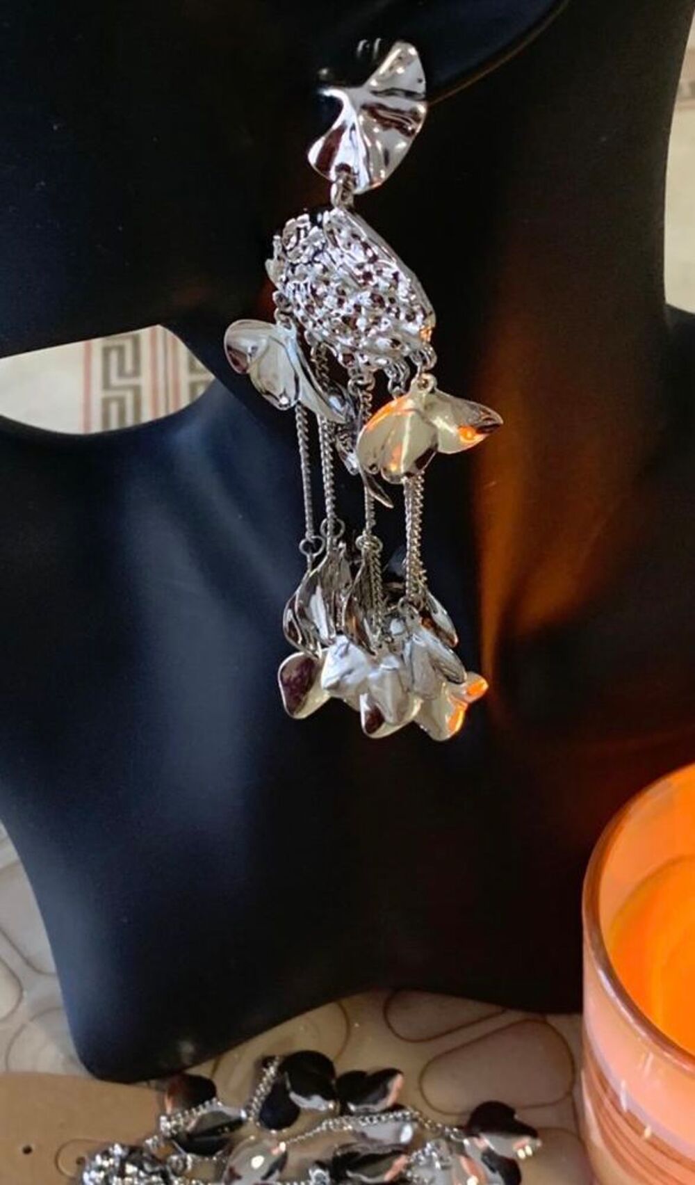Boucles d?oreilles pendant feuilles ? et mailles Bijoux et montres