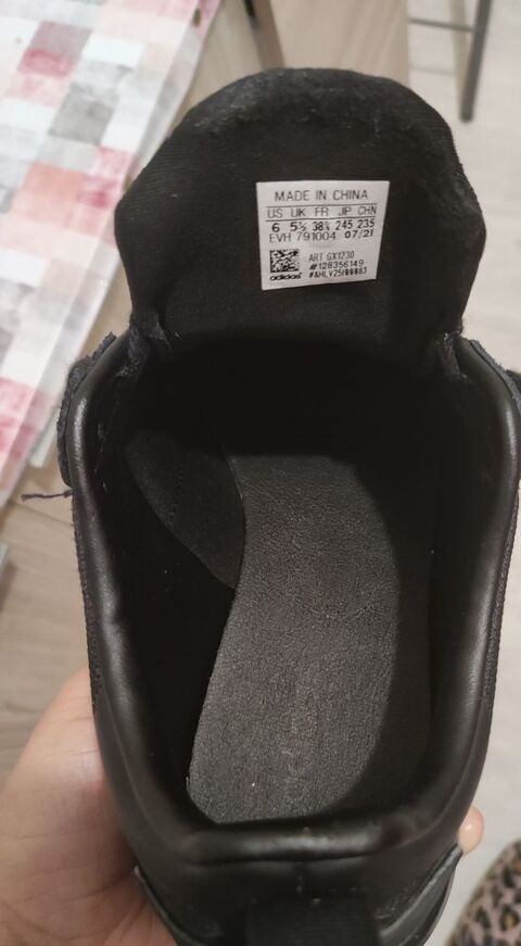 Je une paire de baskets adidas au prix de 45  presque 45 Brunoy (91)
