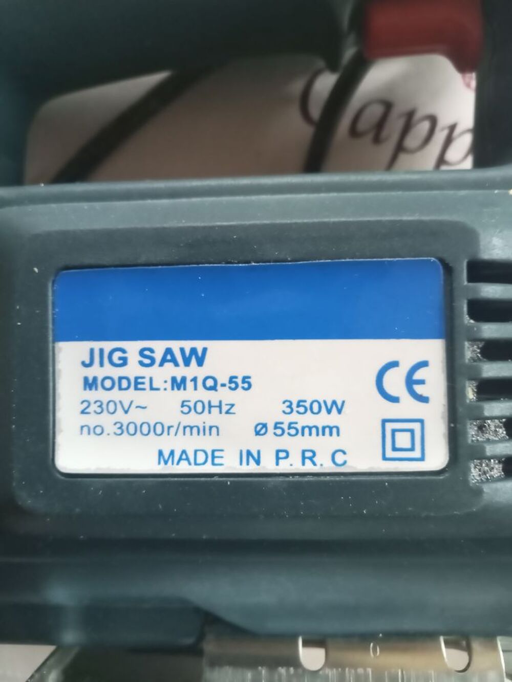 Scie sauteuse &eacute;lectrique 350 watts Bricolage