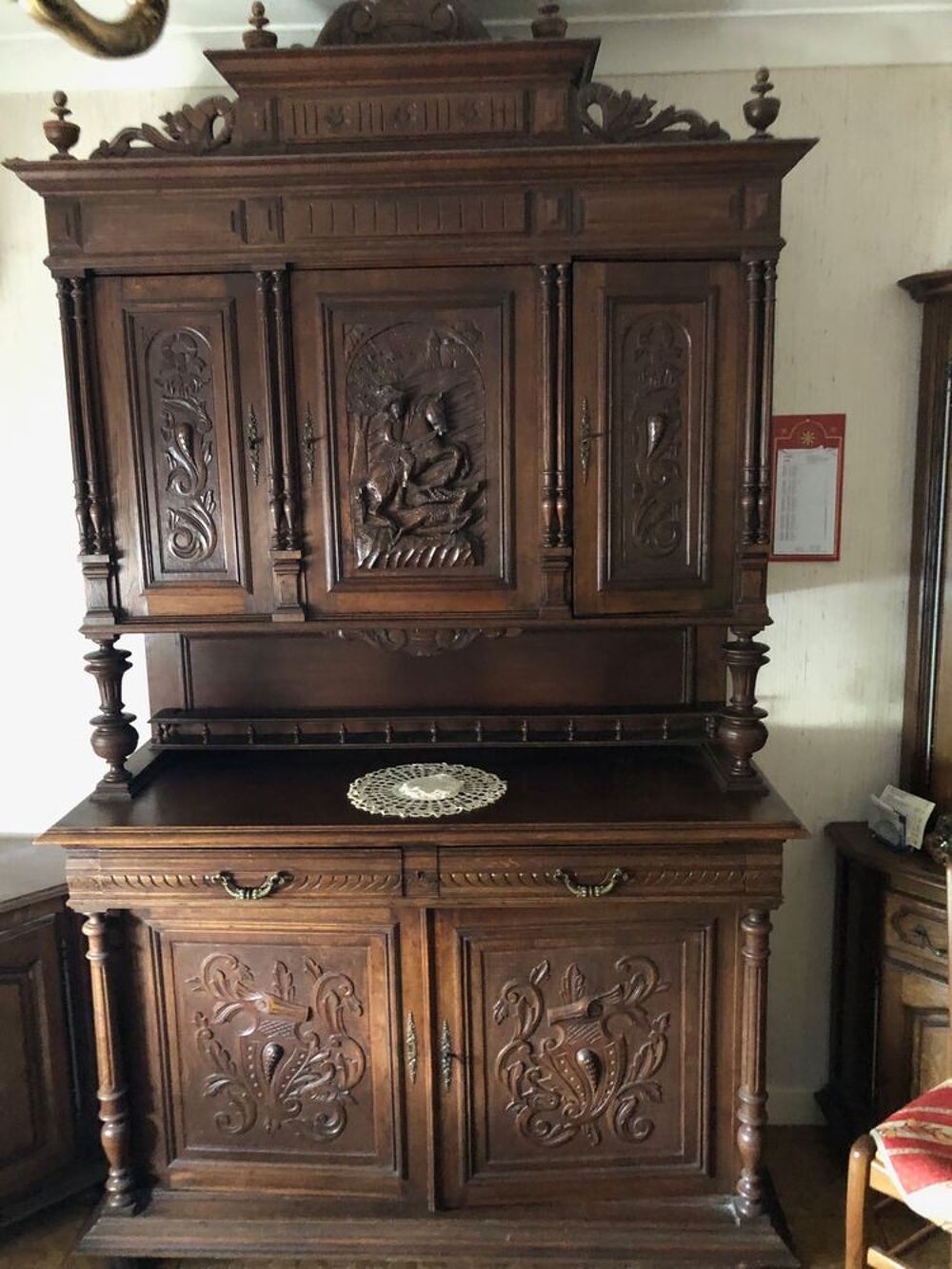BUFFET HENRI II avec 1 Table et 4 chaises Meubles
