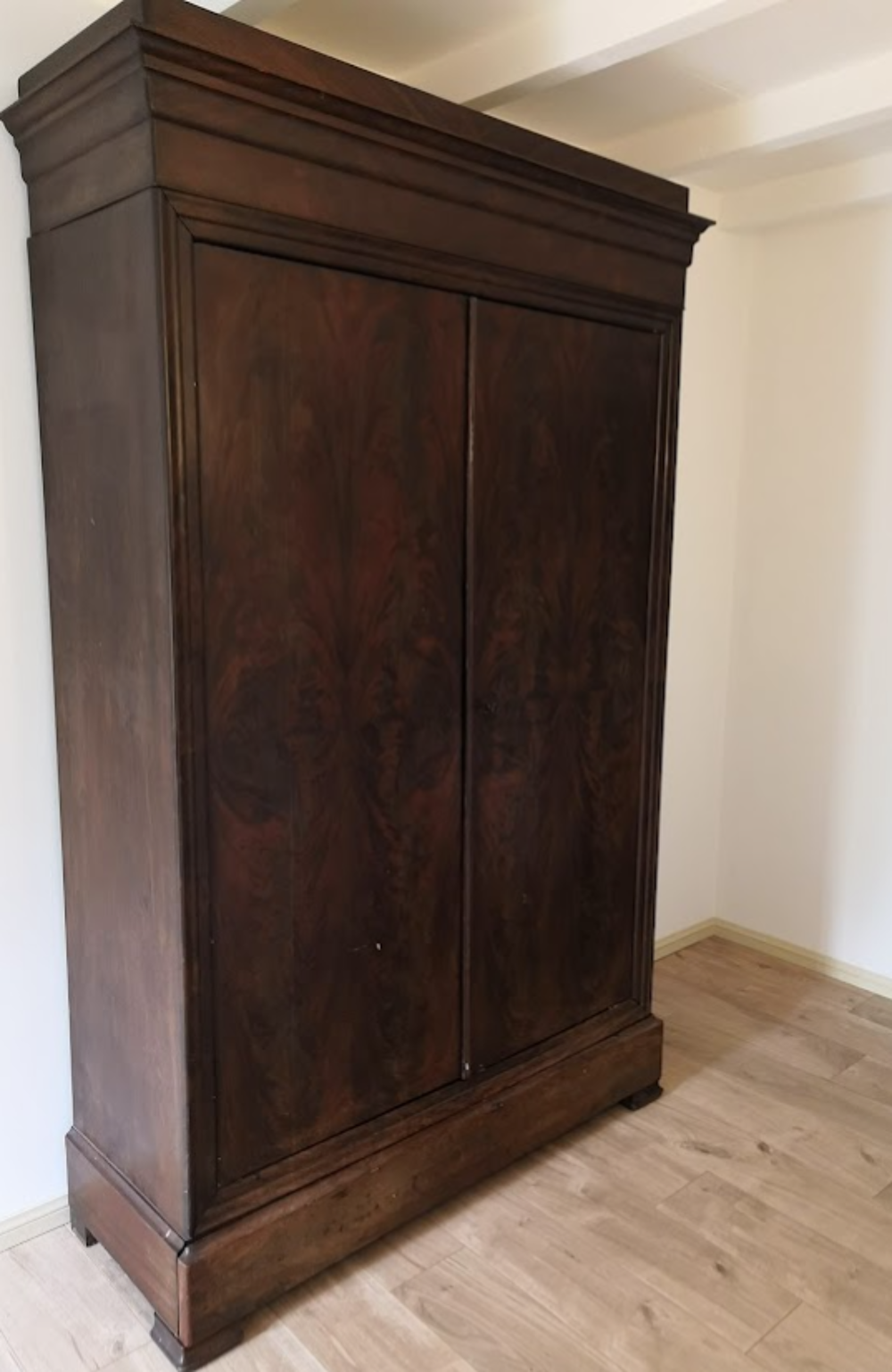 JOLIE ARMOIRE ANCIENNE ACAJOU Meubles