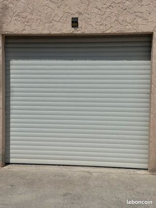  Parking / Garage à louer 38 m²