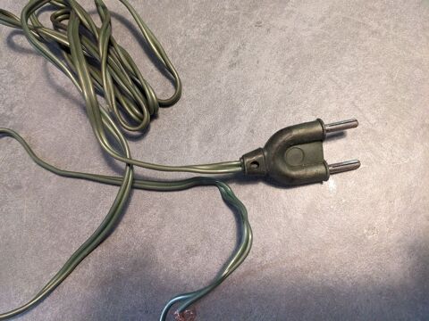 Prise + cable de lampe JUMO pris fer a cheval de la marque J 7 Marseille 13 (13)