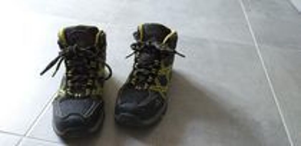 Chaussures de randonn&eacute;e Chaussures