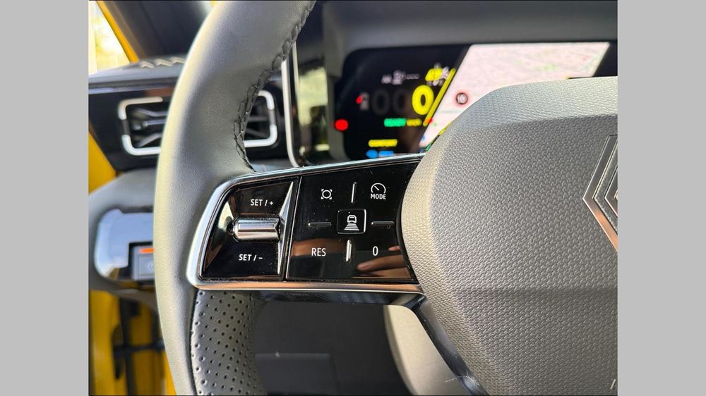 R5 Renault 5 E-Tech Electrique 150 ch autonomie confort Iconic 2025 occasion 91300 Massy