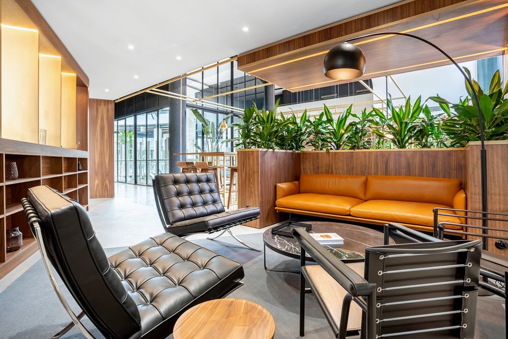   Bureau en espace ouvert entièrement équipé à louer pour vous et votre équipe à Bordeaux, Signature Place des Grands Hommes Bordeaux