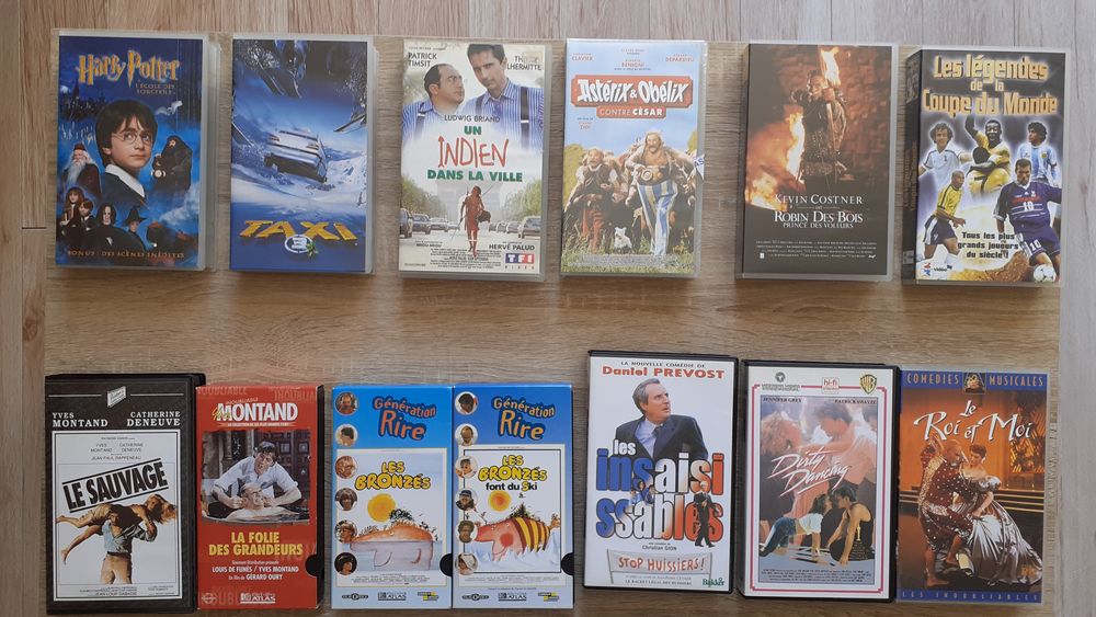 Cassettes VHS diverses... CD et vinyles