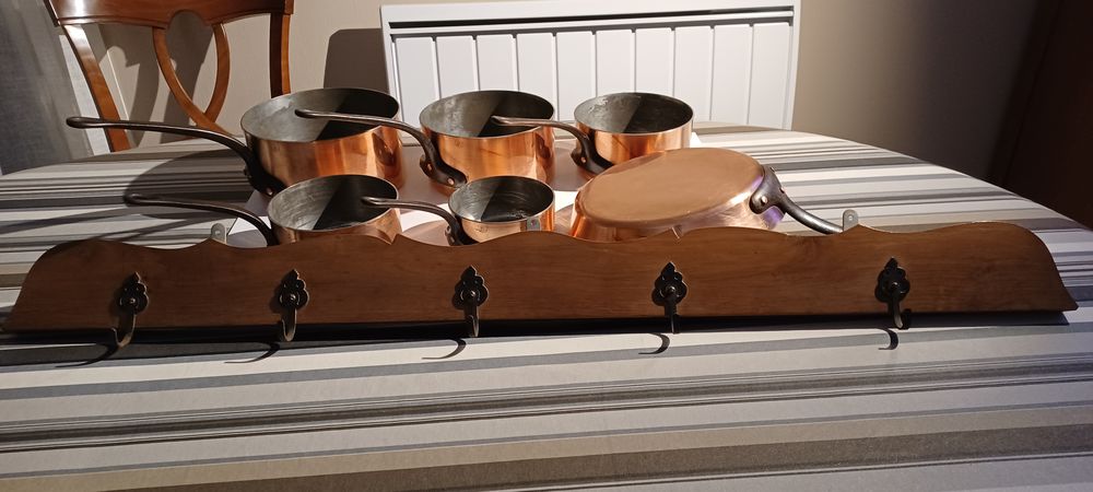  5 casseroles &amp; 1 po&ecirc;le en cuivre massif culinaire Cuisine