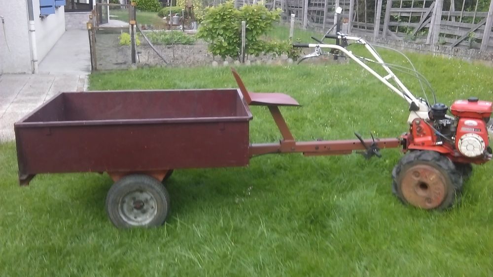 Motoculteur avec remorque et accessoires Jardin