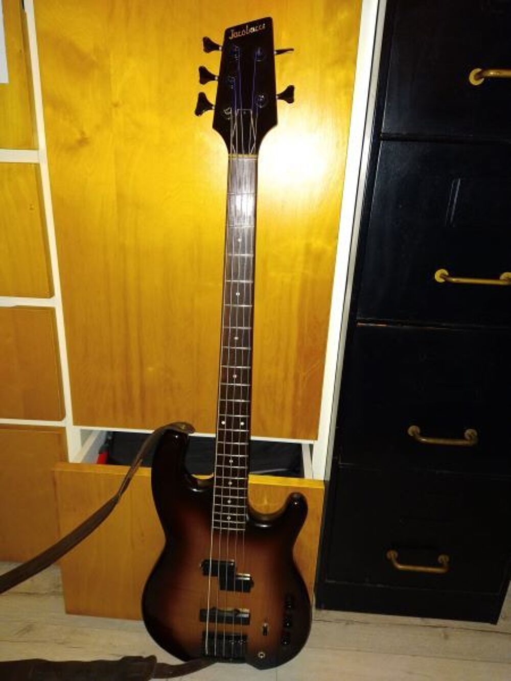 Basse Jacobacci JB280 - 5 cordes - micros actifs EMG - 1988 Instruments de musique