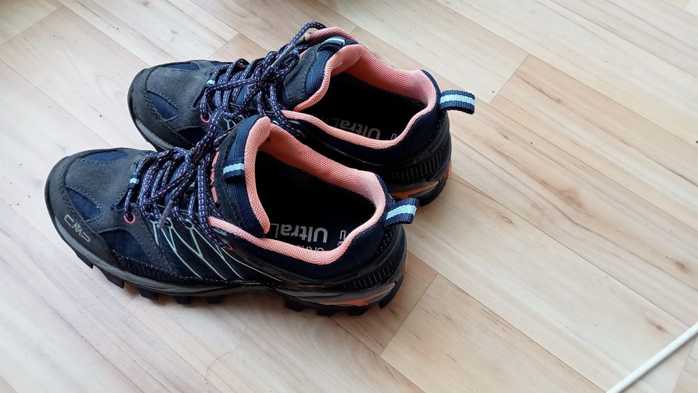 Chaussures de randonn&eacute;e Chaussures
