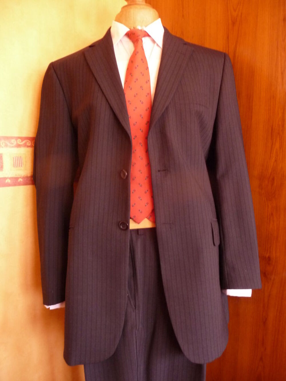 4 Costumes noirs
Vêtements