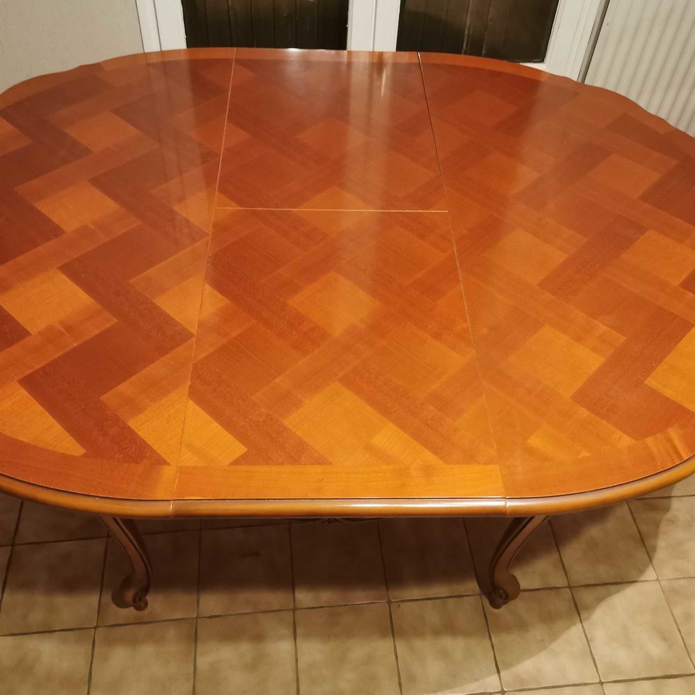 Table de salle &agrave; manger type Louis 15 Meubles