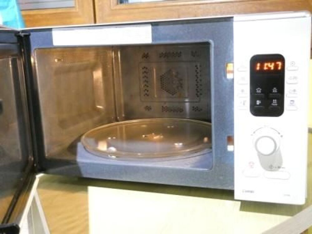 FOUR COMBI SAMSUNG Electroménager