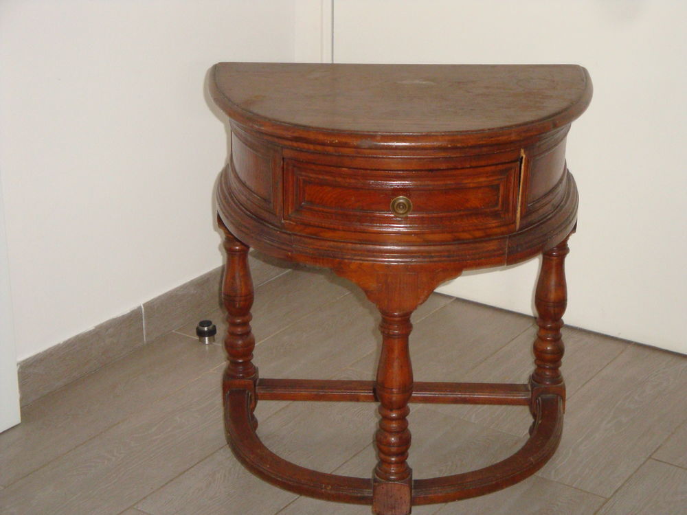 Table de chevet demi lune merisier Meubles