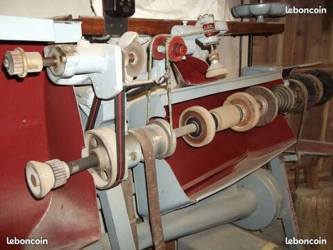 Banc de finissage cordonnerie et divers outillage 0 Tournon-sur-Rhône (07)