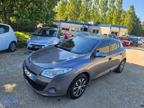Renault M&eacute;gane III dCi 90 FAP eco2 Authentique Euro 5 2011 occasion Saint-Val&eacute;rien 89150