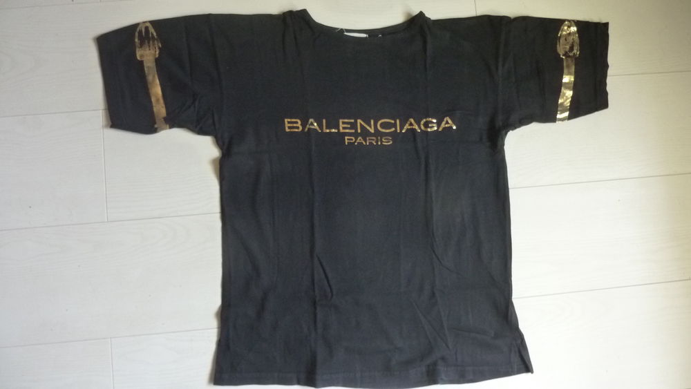 T Shirt noir Balenciaga Vêtements
