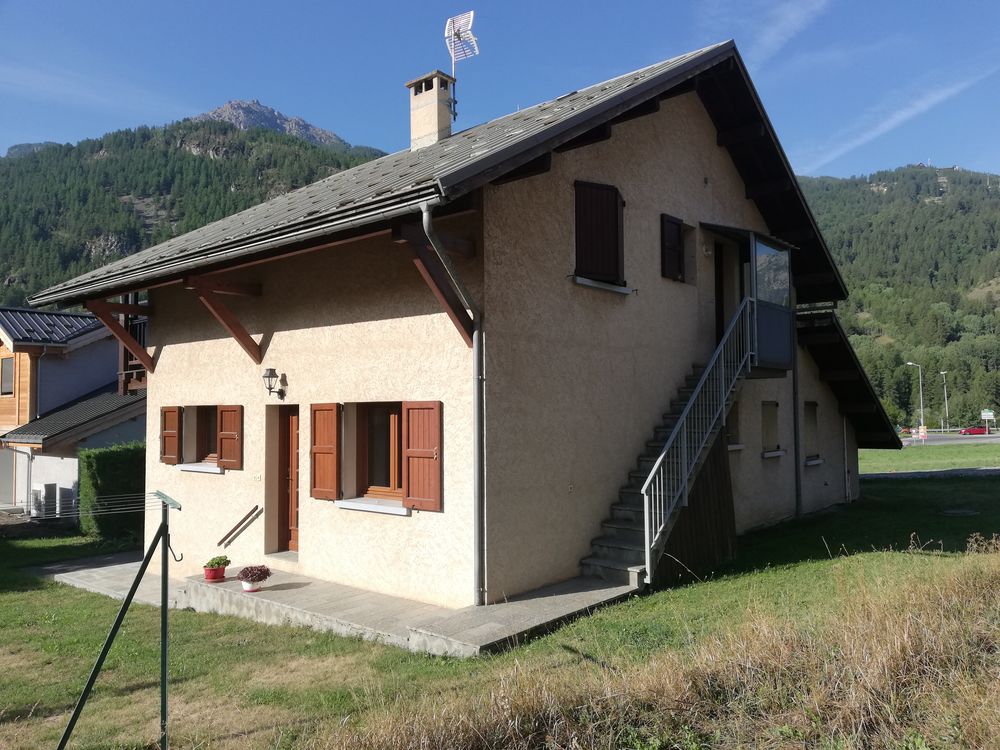 Vente Maison MAISON COMPOSÉE DE DEUX APPARTEMENTS Saint-chaffrey