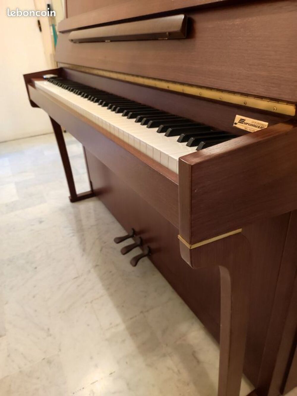 PIANO DROIT SCHIMMEL Instruments de musique