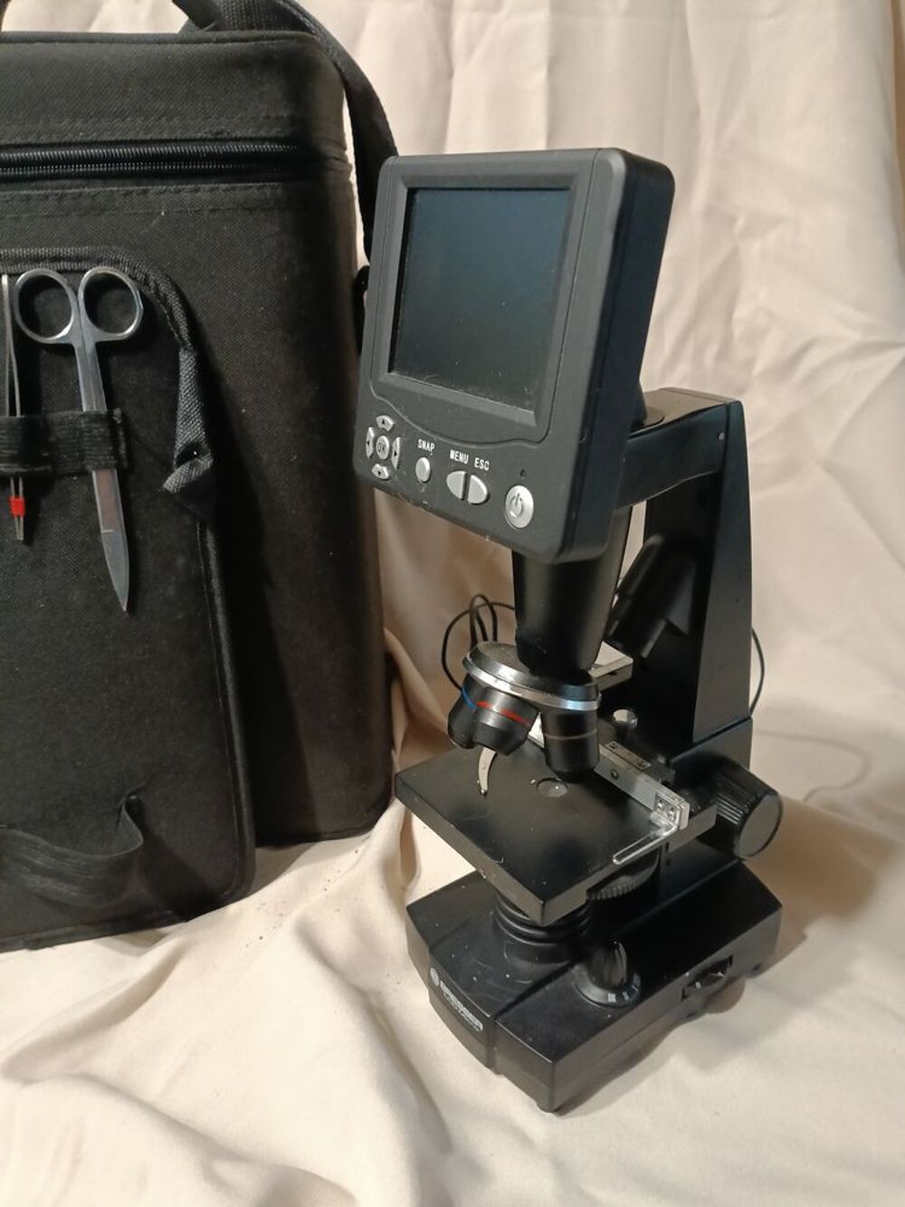 Microscope num&eacute;rique Bresser LCD 
Photos/Video/TV