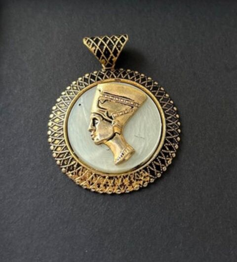 Pendentif ancien vintage Nice (06)