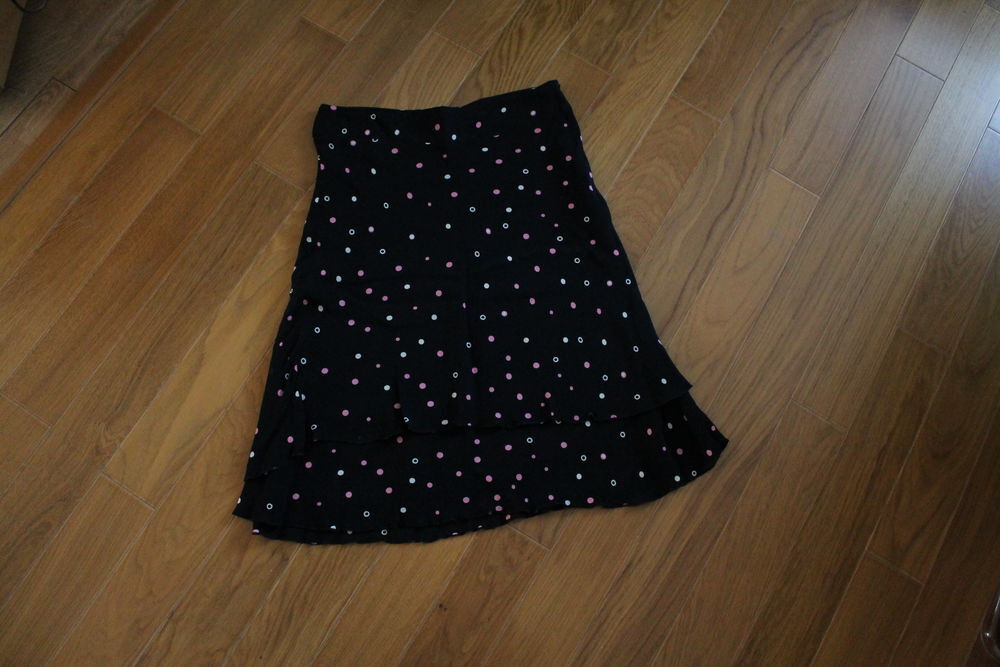 JUPE A POIS ROSE ET BLANC Vêtements