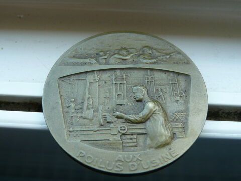 M�daille bronze aux poilus d'usine 22 Bordeaux (33)