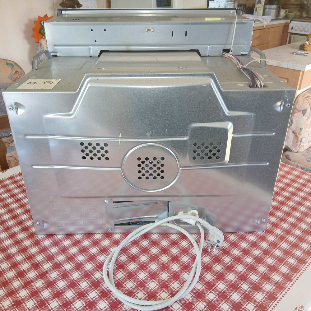 four encastrable neff Electroménager