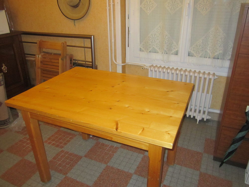 Table en Pin Massif (Cuisine ou Terrasse) Cuisine