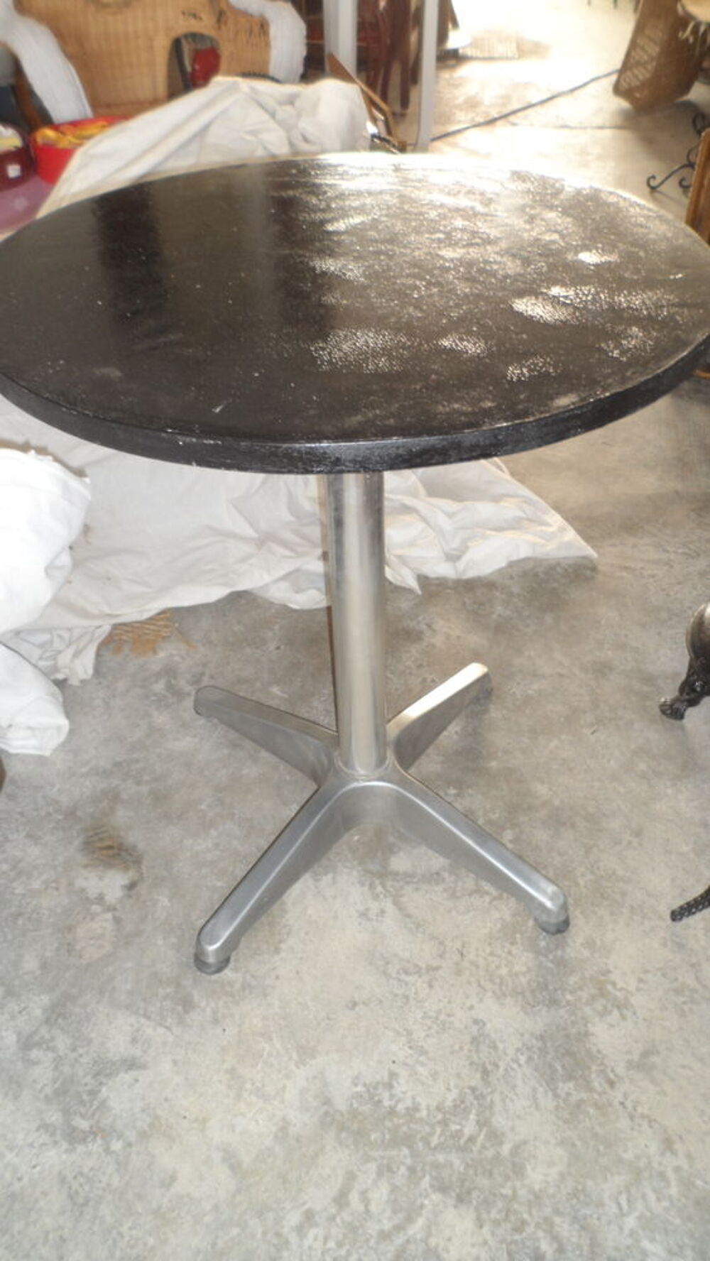 Gu&eacute;ridon pied en inox Meubles