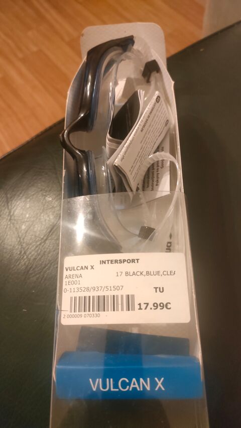 Lunettes de piscine, marque ARENA 
12 Hricourt (70)