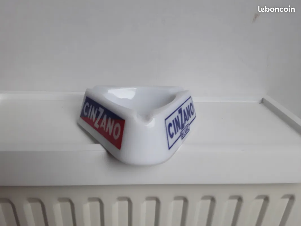 Cendrier Publicitaire CINZANO collector blanc en 3 couleurs Décoration
