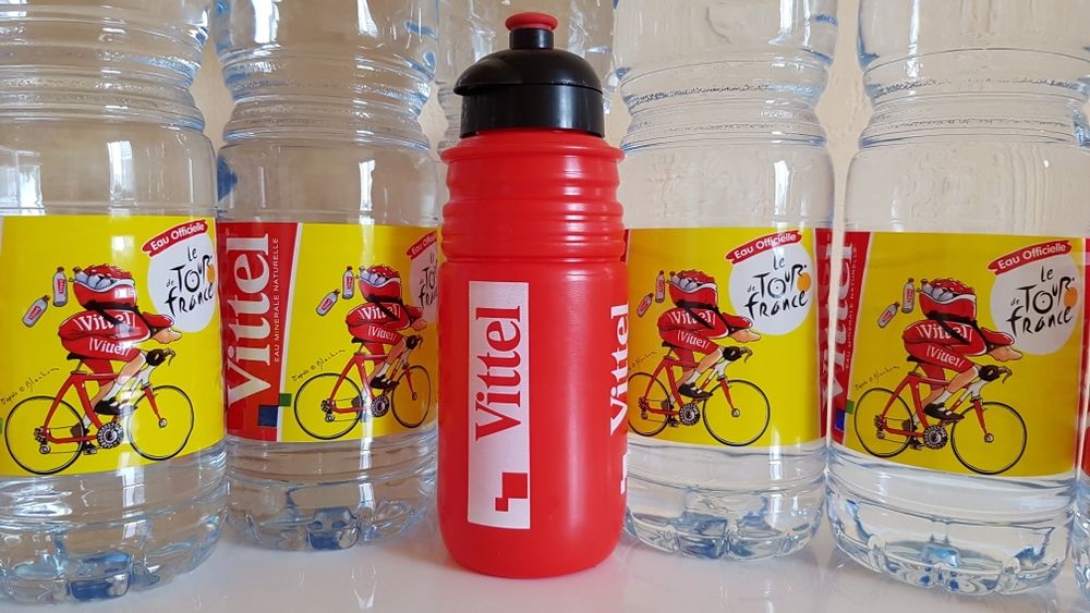 LES BIDONS VITTEL Vélos