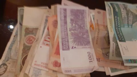 CEDE BILLET DE TOUT LES PAYS 0 Vallabrix (30)