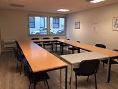   Bureau 200m2 PMR ERP5 RDC 10MN A PIER GARE PART DIEU 