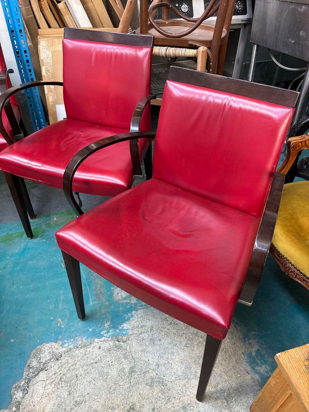 Lot de 6 fauteuils bistrot vintage en simili cuir rouge €" style Art D&eacute;co / brasserie Meubles