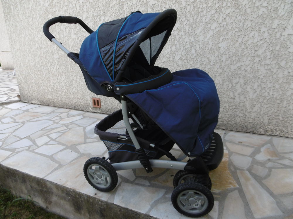 Poussette GRACO Quattro Deluxe en parfait &eacute;tat Puériculture