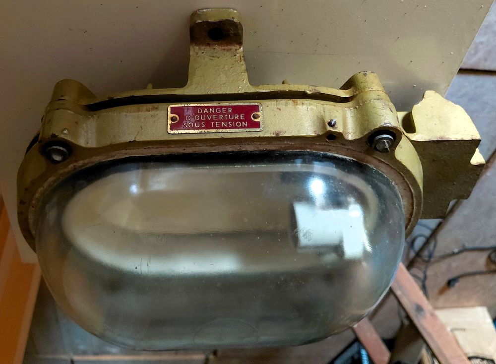 MAPELEC SUSPENSION LAMPE ANTI D&Eacute;FLAGRATION Bricolage