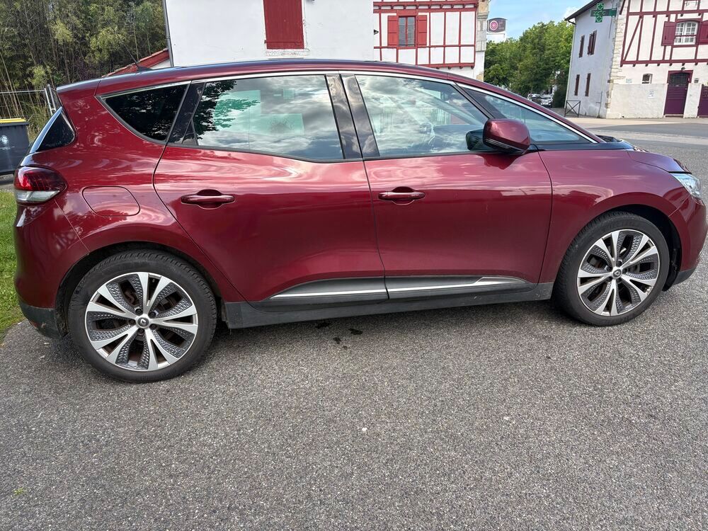 Scenic IV Scenic TCe 130 Energy Intens 2017 occasion 64990 Urcuit