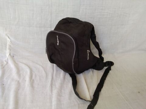 Sac � dos Quechua petit noir 5 Marseille 10 (13)