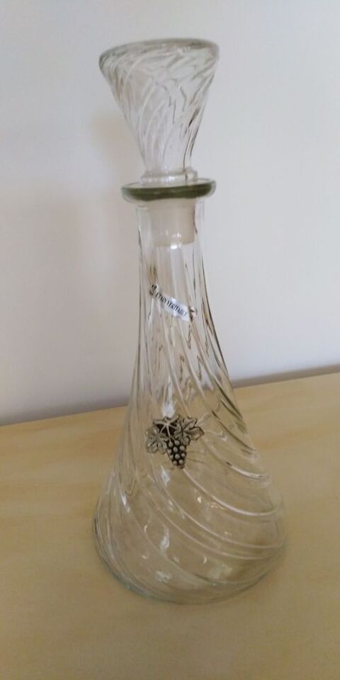Trs belle CARAFE 10 Pierrelatte (26)