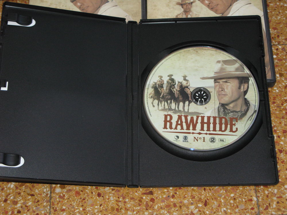 RAWHIDE DVD et blu-ray