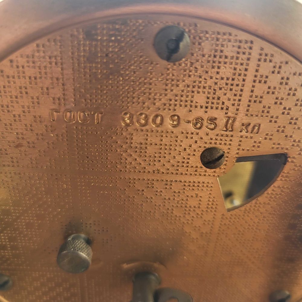 horloge vintage Ann&eacute;e 70 en cristal 