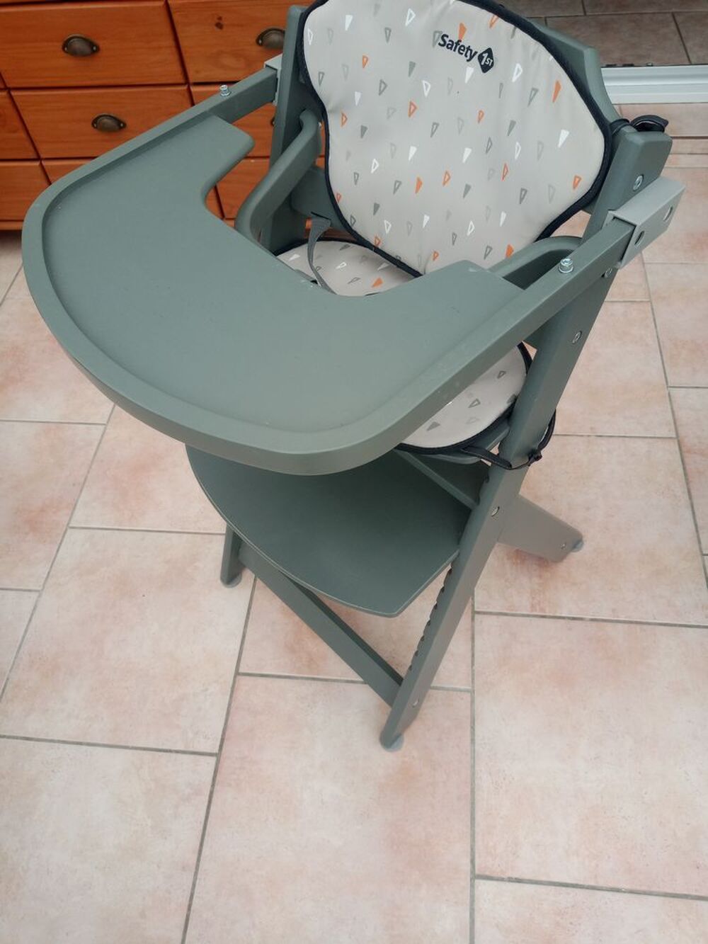 Chaise b&eacute;b&eacute; Puériculture