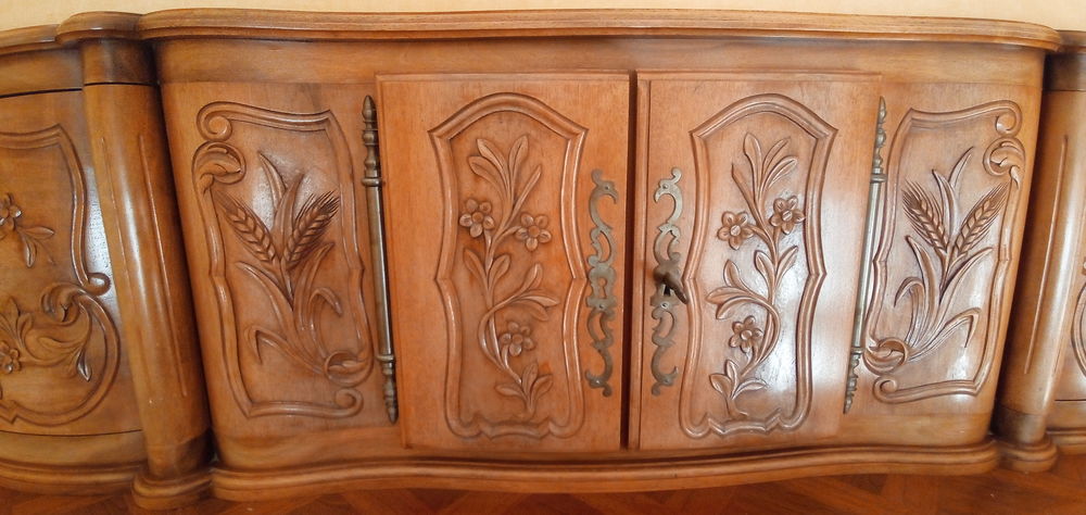Buffet ancien style proven&ccedil;al Meubles