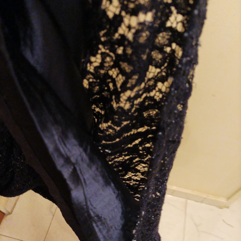 Robe v&eacute;ritable dentelle sur doublure bleue marine taille 46 Vêtements