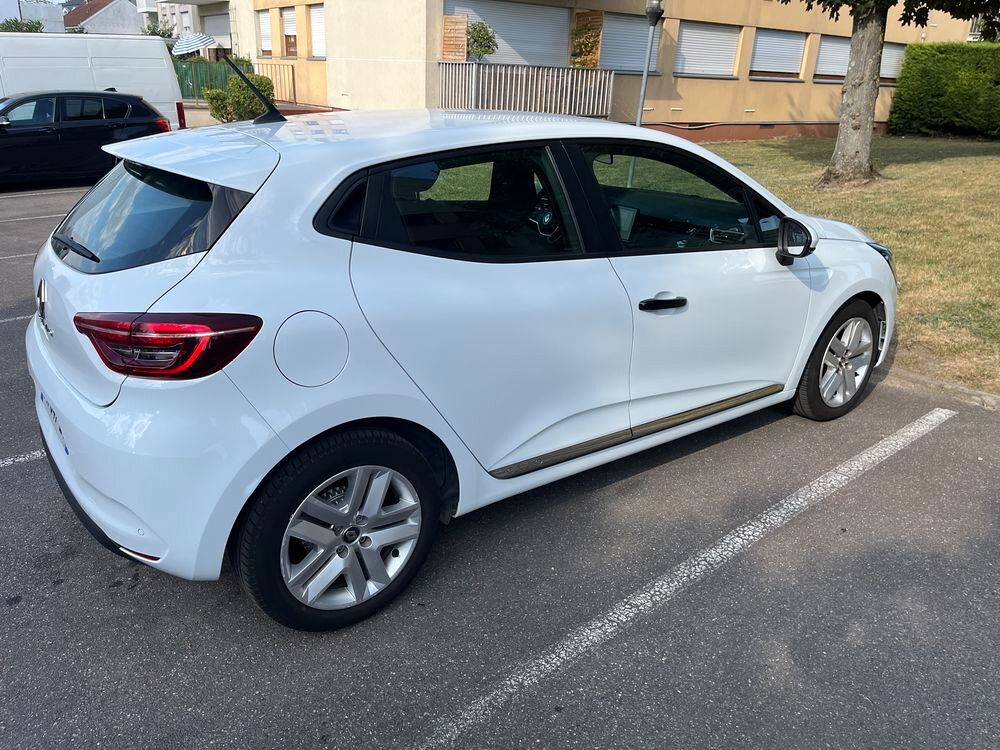 Clio V Clio TCe 90 - 21N Business 2021 occasion 94500 Champigny-sur-Marne